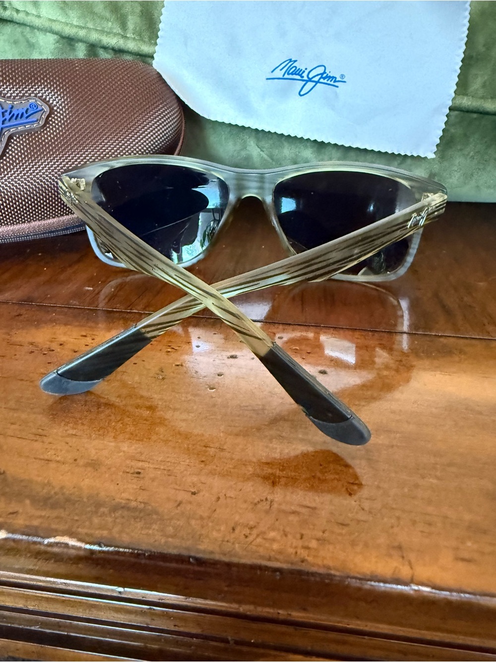 Maui Jim Green Mirrored Sunglasses with Olive-Stripe Fade Frame Unisex - Picture 3 of 5